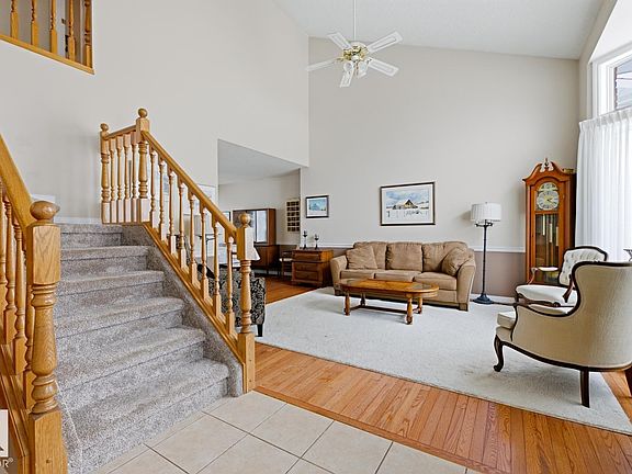 2nd image of 368 Ormsby Rd W