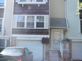 1811 Dumont Ln, Schaumburg, IL 60194