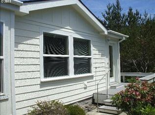 818 N Marsh Ct, Florence, OR 97439