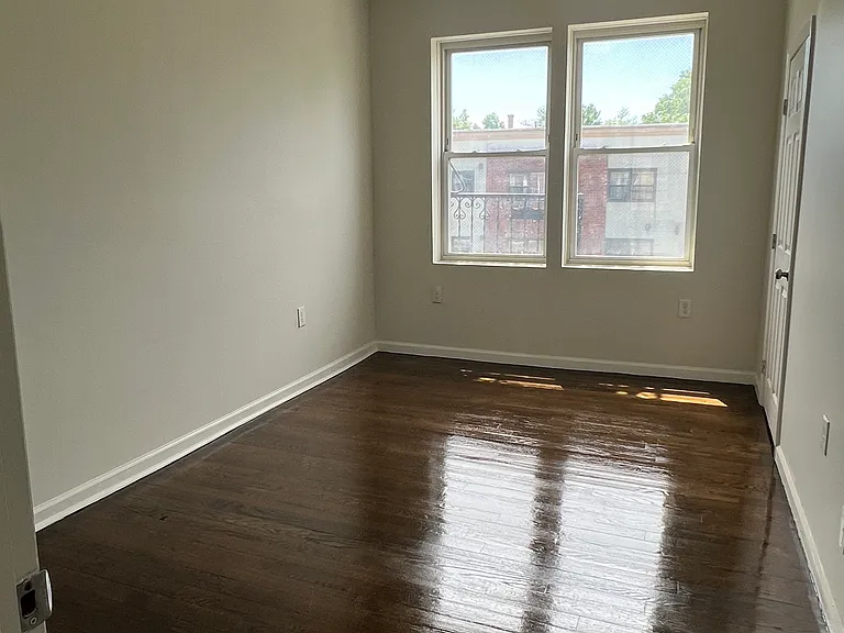 168 N Grove St #203 — Photo 7