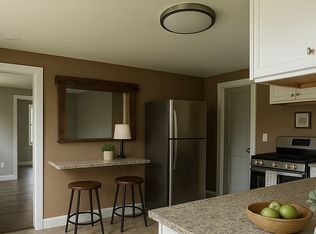 543 Turnpike St #1L, South Easton, MA 02375
