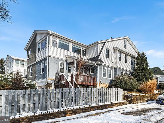 3rd image of 400 N Essex Ave