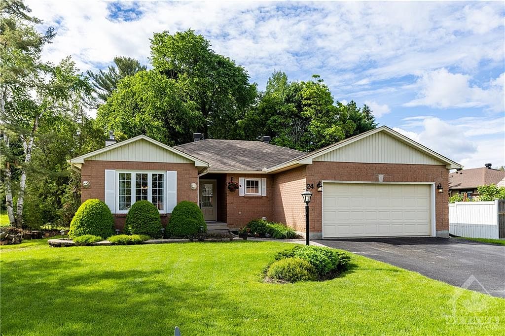 24 Carleton Cathcart St, Ottawa, ON K2S 1M7 Zillow