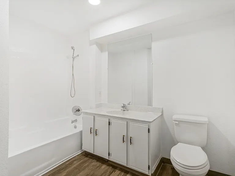 Magnolia City Lights Apartments — Photo 15