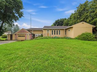 N8448 County Rd W, Mount Calvary, WI 53057
