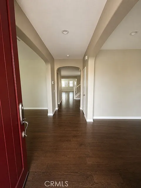 4 bed, 4.5 bath, 3204 sqft, $7,800 — Photo 3