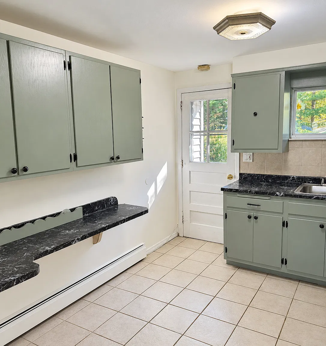 Cedar Crest Dr, Dix Hills — Photo 2