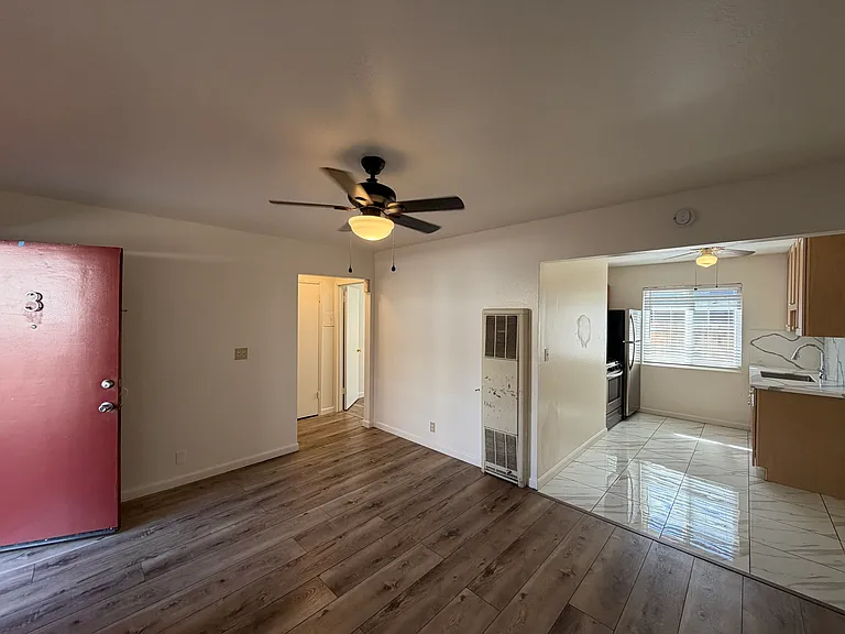 354 N 5th St #3 — Photo 1