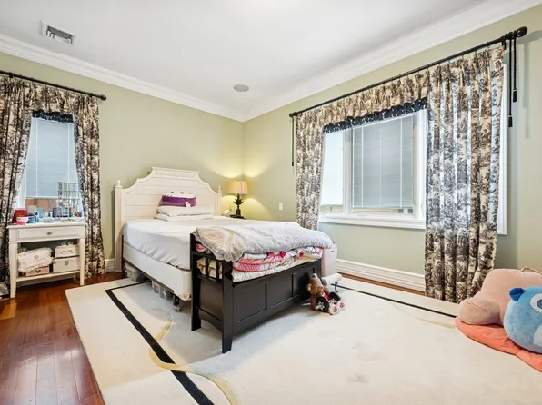 1-06 Samos Lane image 20 of 28