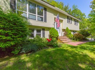 182 Mitchell Rd, Cape Elizabeth, ME 04107