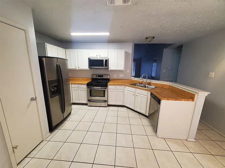 2306 Spring Dusk Ln — Photo 6