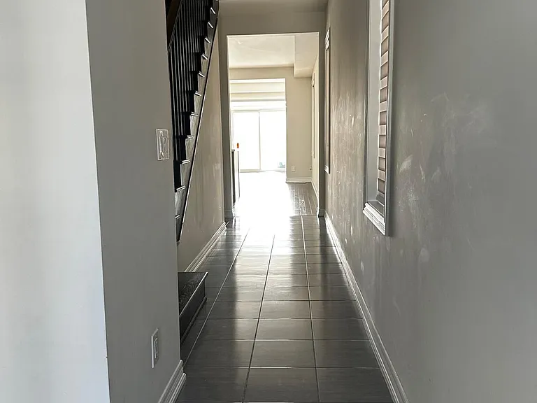17 Stonehill Ave — Photo 2