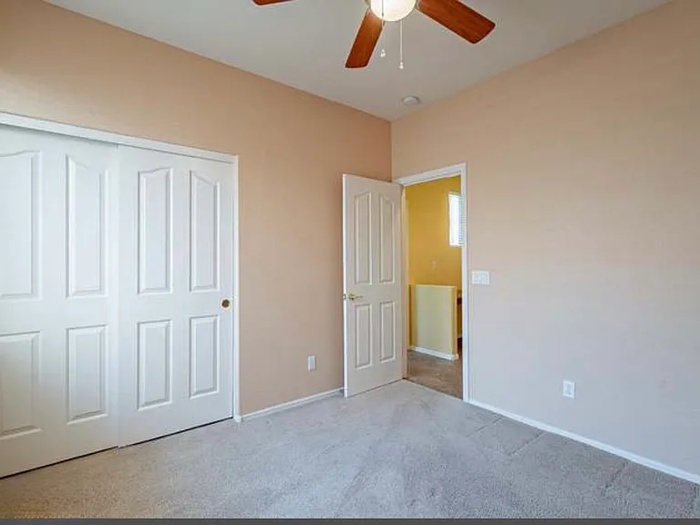 201 W Roadrunner Dr — Photo 13