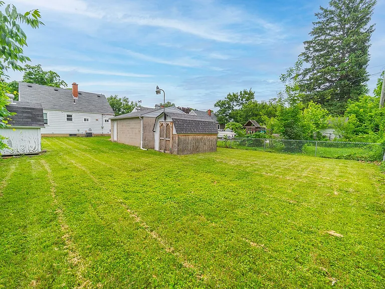 1193 Carolyn Ave — Photo 17