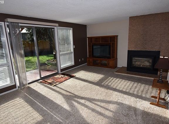4th image of 13600 NE 18th St APT 19