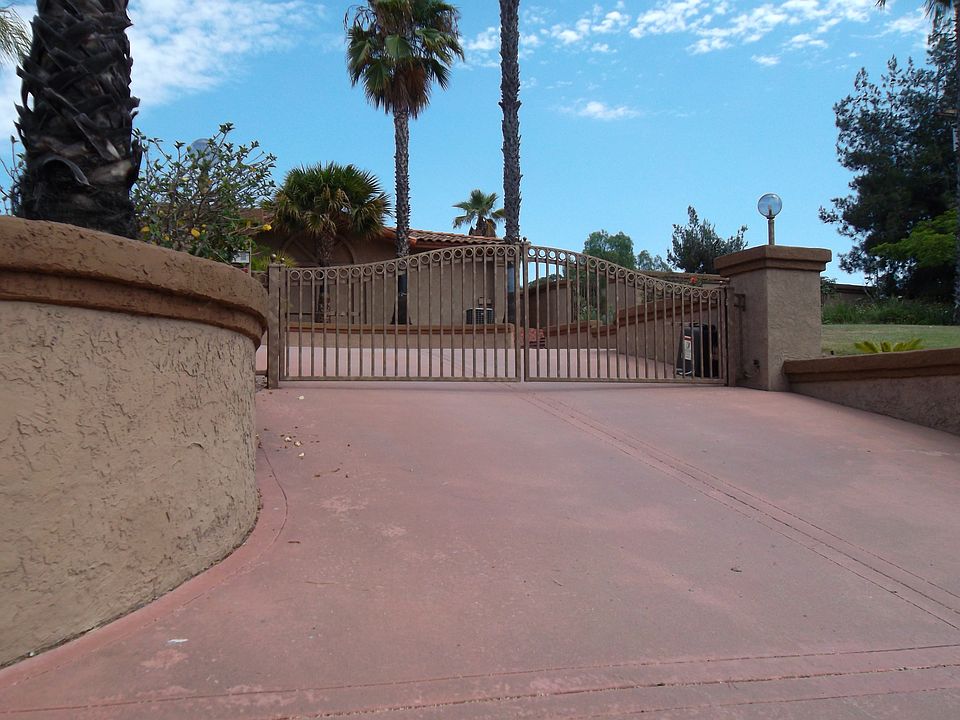 1st image of 10732 Fuerte Dr