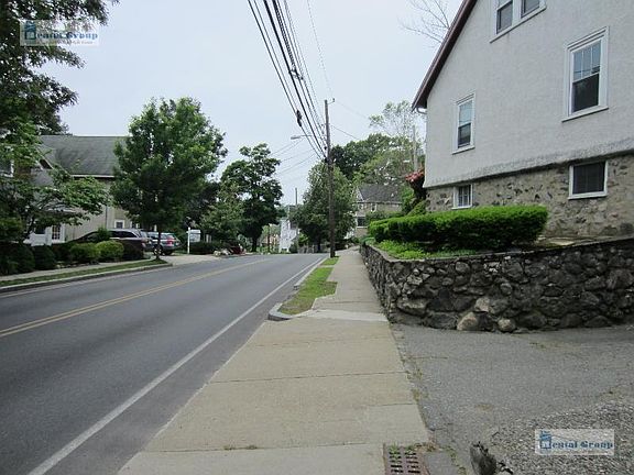 3rd image of 34 Park Avenue Ext #34