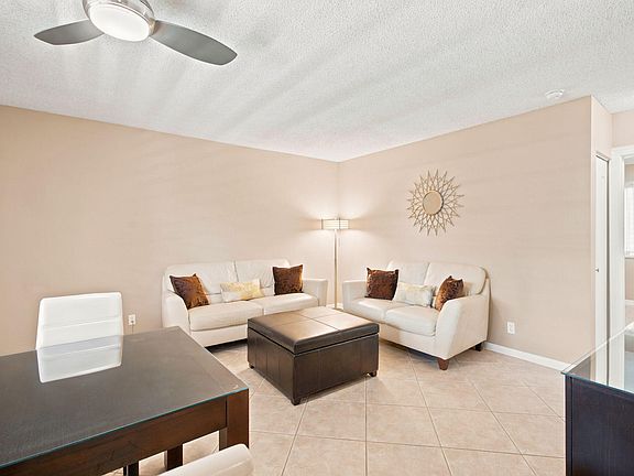 5th image of 167 N Collier Blvd APT T9