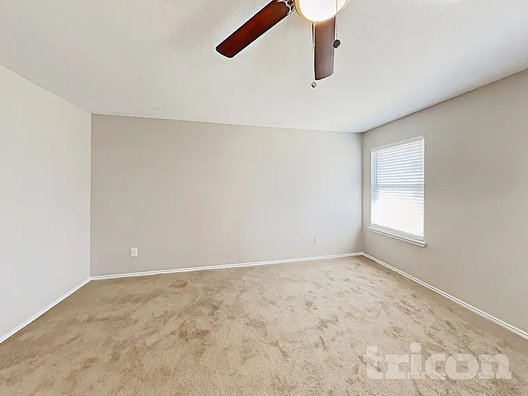 326 Bob White Dr — Photo 7