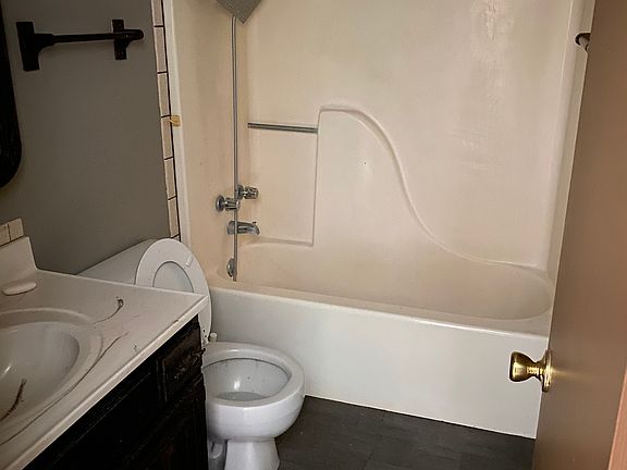 4th image of 1103B Wright Ave #B