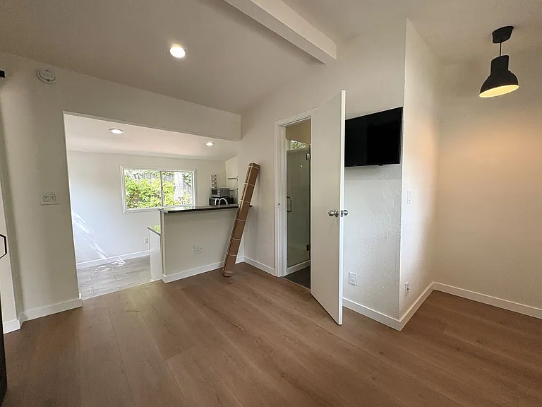 2350 Alameda De Las Pulgas — Photo 54