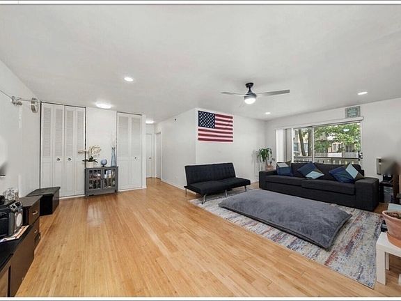 4th image of 290 N Westgate Rd APT 203