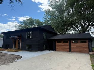 100 Edgewood Dr, Redwood Falls, MN 56283