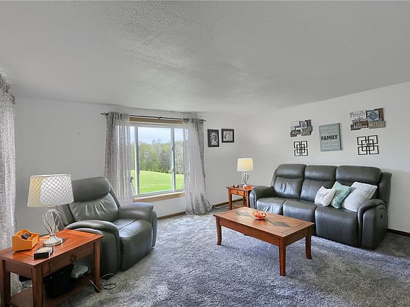 2nd image of 617 Bear Rd