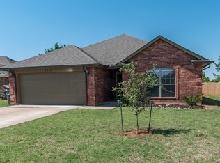 1933 Olde School Rd, Edmond, OK 73012