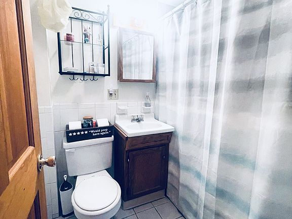5th image of 608 E 2nd St Floor 1