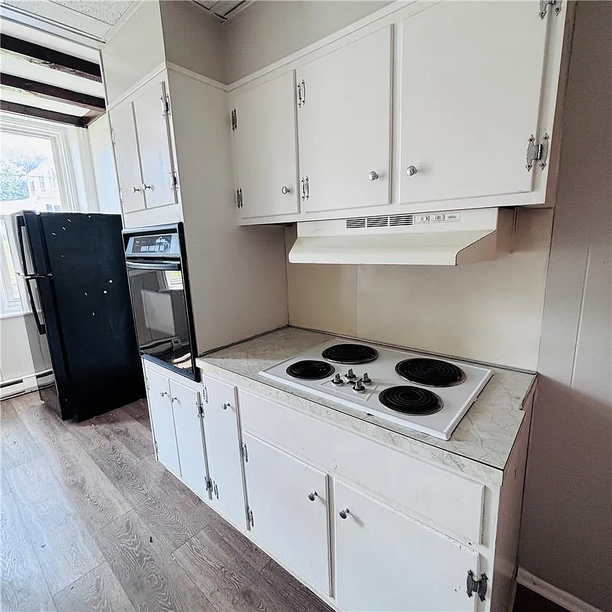 1 bed, 1.0 bath, 450 sqft, $1,275 — Photo 2