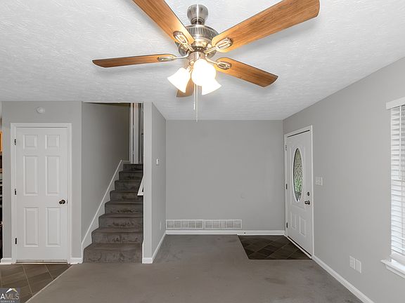 5th image of 564 Rustin Dr