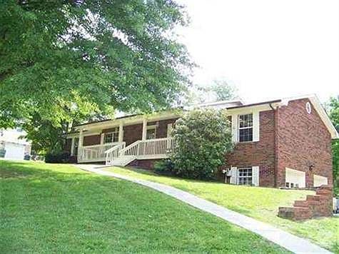 4th image of 1309 Johnson Dr