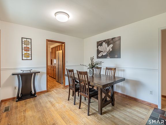 4th image of 135 Walnut Tree Hill Road