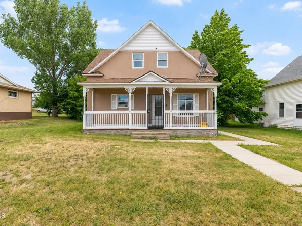 207 N 3rd St, New Salem, ND 58563