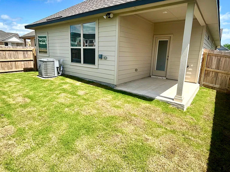915 Toledo Bend Dr — Photo 21