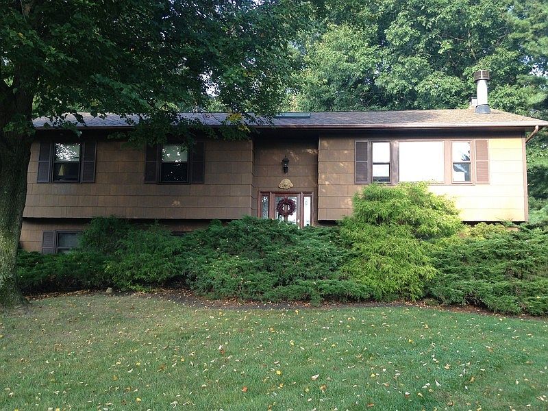 Welcoming Front Yard