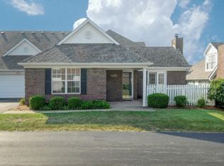 8212 Eagle Creek Dr, Lyndon, KY 40222