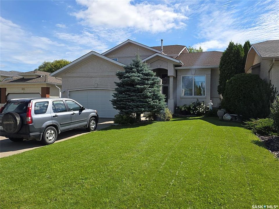 1st image of 306 Blackthorn Cres