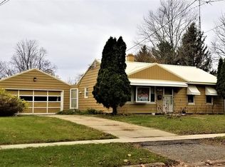 1513 Cooper St, Albion, MI 49224