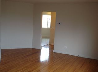 9066 Gross Point Road #FL 1ST, Skokie, IL 60077