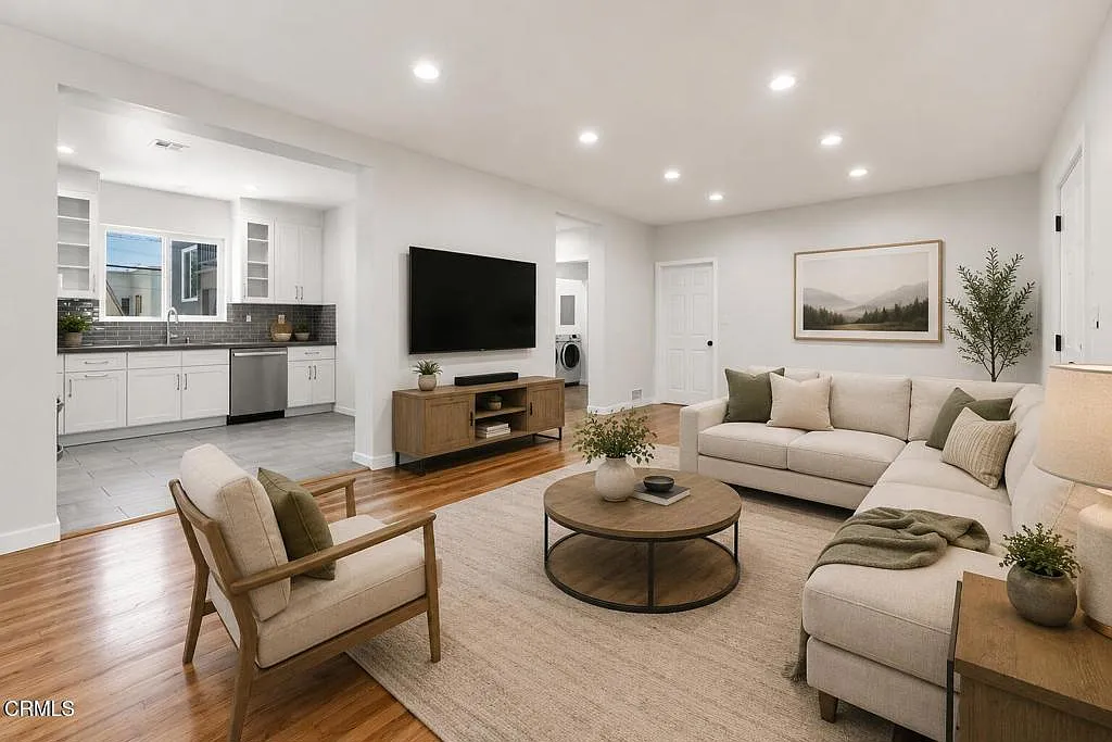 4 bed, 3.0 bath, 2400 sqft, $6,000 — Photo 1
