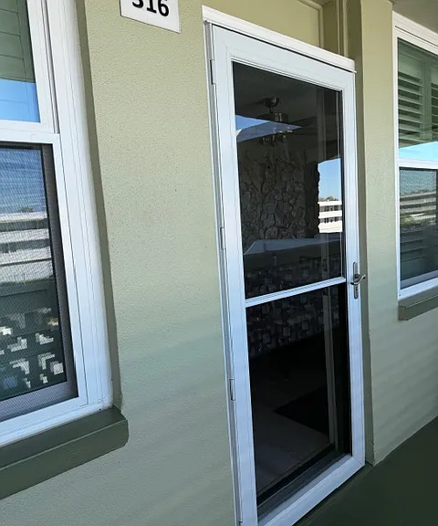 New screen/storm door