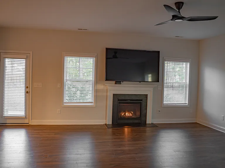 670 Avenue Of The Carolinas St — Photo 19