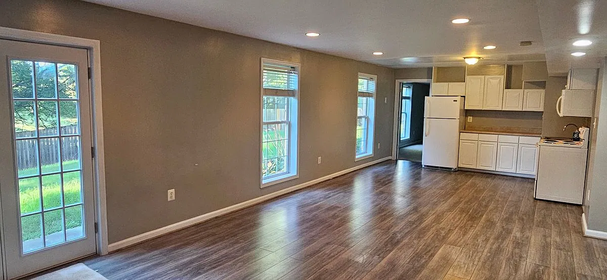 1 bed, 1.0 bath, 1100 sqft, $1,425 — Photo 3