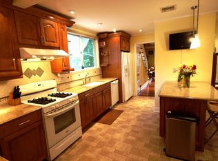 18 Belle Terre Rd, West Orange, NJ 07052