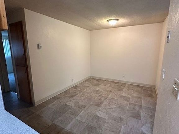 4th image of 25 W 30th Ave APT 4