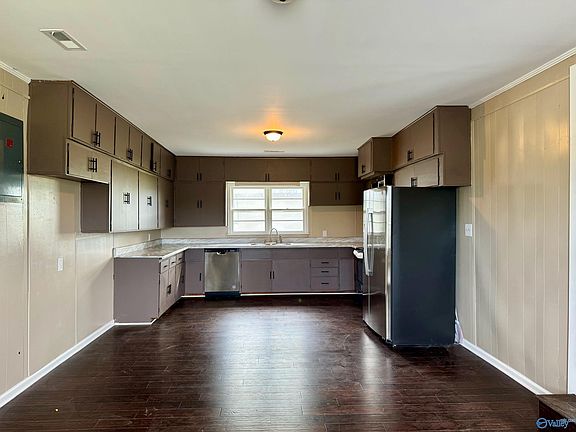 4th image of 461 Dogwood Dr