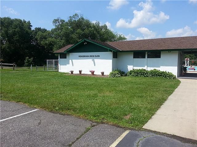 2nd image of 22 Whitehaven Dr