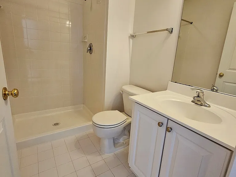 618 Rainier Rd — Photo 3